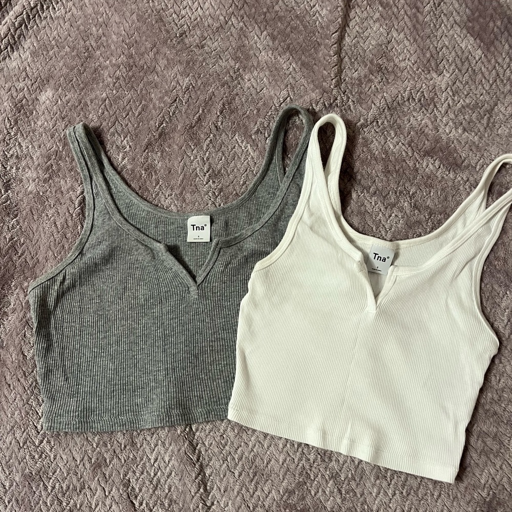 Aritzia TNA Ribbed Tank Crop Duo in Gray and White